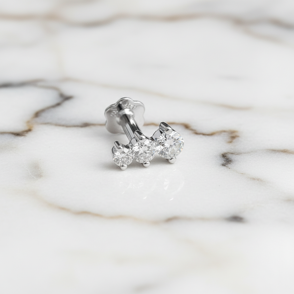 עגיל פירסינג רותי זהב 14 קראט משובץ יהלומים טבעים